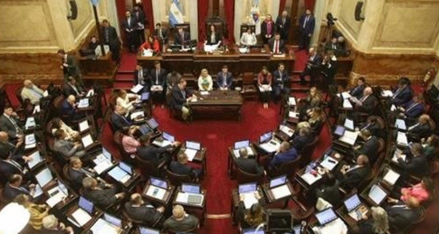 Hoy vence el congelamiento de las dietas y los senadores pasar&iacute;an a cobrar $9 millones