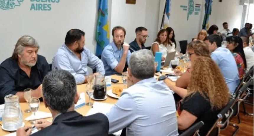 Oferta salarial del 9% en tres tramos para estatales y docentes bonaerenses