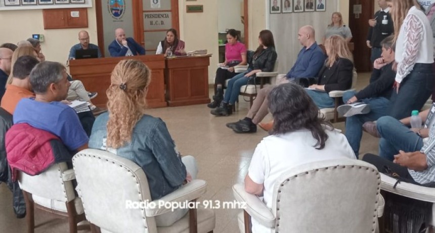 Primera reuni&oacute;n de la Mesa de Gesti&oacute;n del Agua con reclamos vecinales y ausencia de ABSA