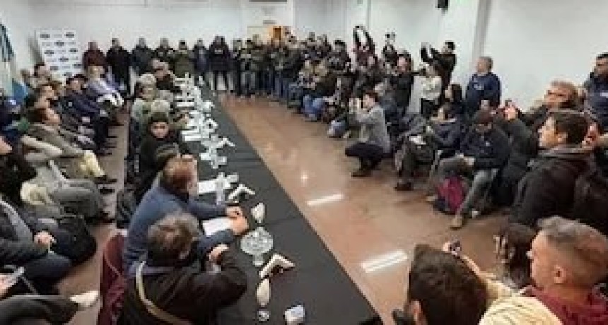 Organizaciones sociales y sindicales definen un plan de lucha en defensa del SSC