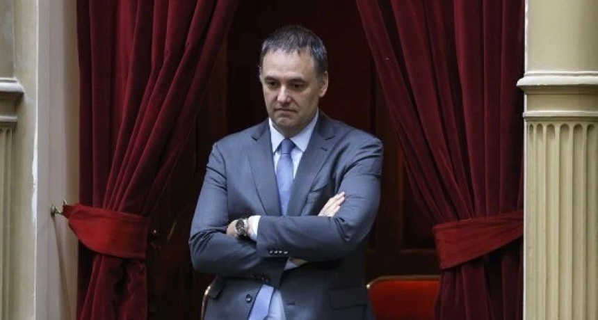 Adorni revel&oacute; que tiene otro departamento y complic&oacute; a Adorni