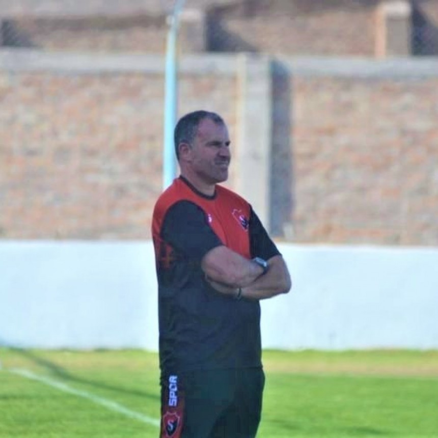 Dura derrota de Sporting y renuncia de Tuya!!