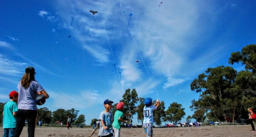 Feria y jornada de concientizacion sobre Autismo en el puerto Rosales
