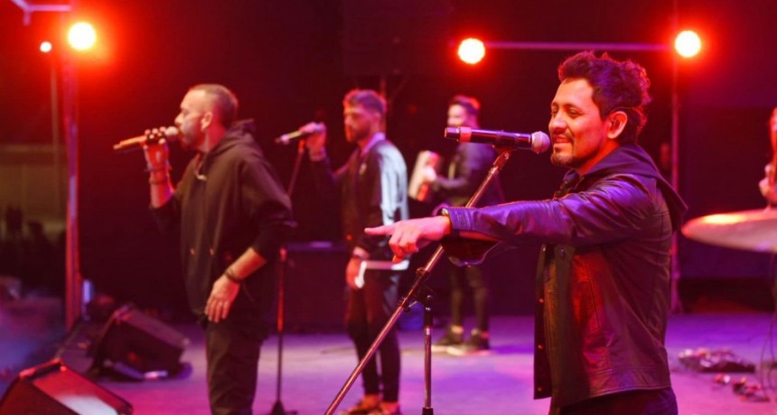 Explosion de alegria y musica en la Fiesta del Camar&oacute;n y el Langostino