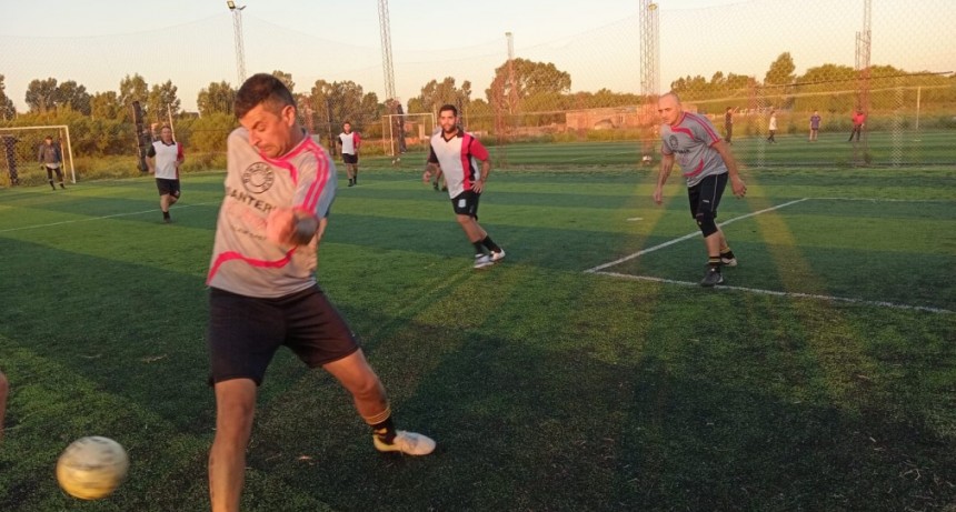 FUTBOL MUNICIPALES: 3ER TIEMPO SE ACERCA AL CAMPEONATO