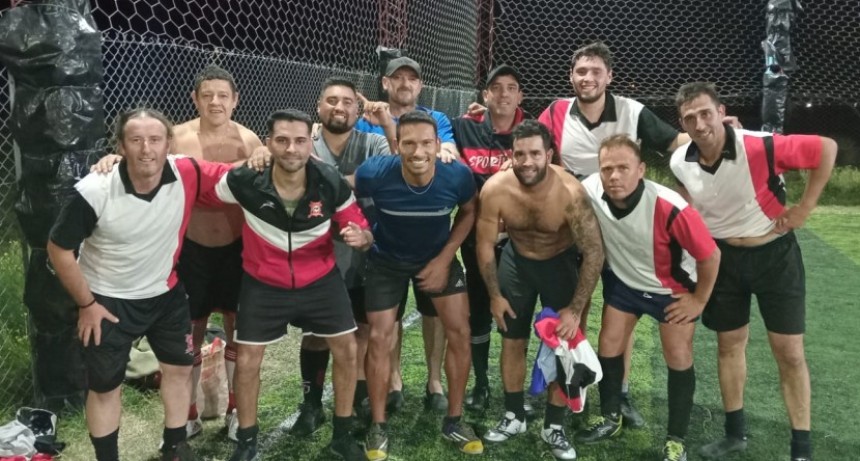FUTBOL DE EMPLEADOS MUNICIPALES: 3ER TIEMPO GRITO �CAMPEON�