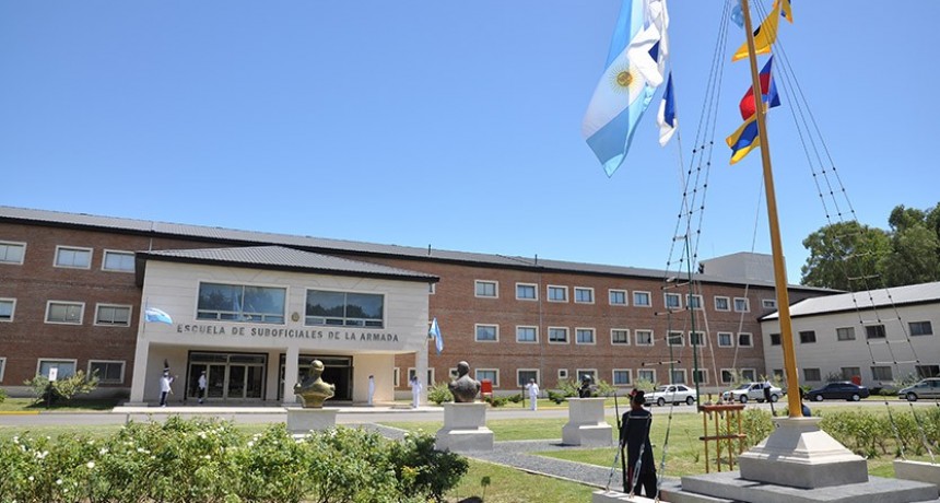 La Escuela de Suboficiales de la Armada llama a concurso a m&eacute;dicos y enfermeros