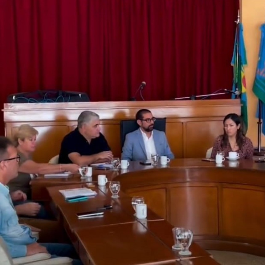 Gestiones varias por trabajadores civiles en la comisi&oacute;n permanente.