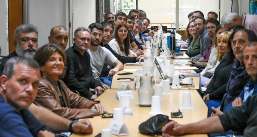 Estatales y docentes bonaerenses analizan el aumento que les ofreci&oacute; el Gobierno