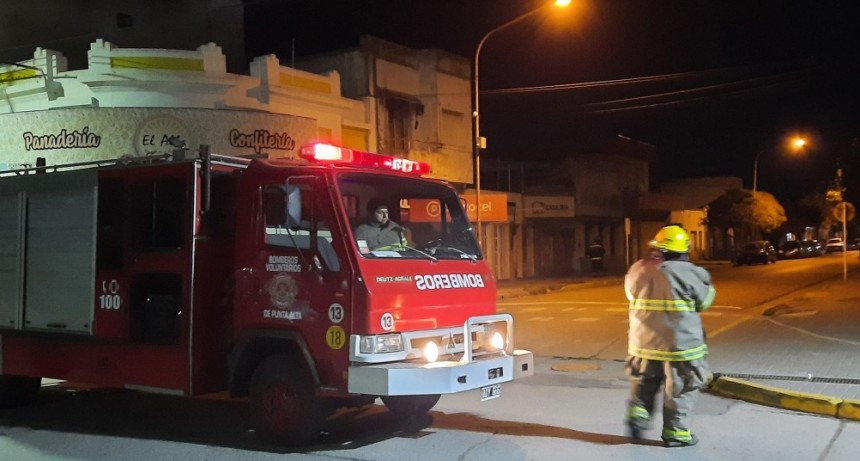 Bomberos Intervinieron una vivienda por escape de gas