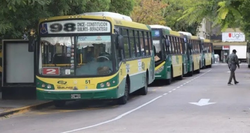 Colectivos: la UTA lleg&oacute; a un acuerdo con las empresas y no habr&aacute; medida de fuerza