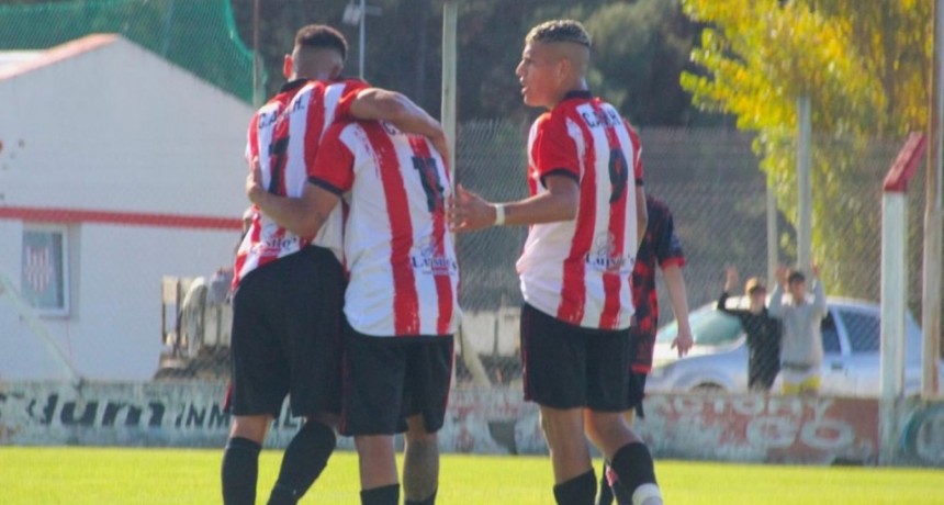 Rosario cay&oacute; por goleada en su debut en el Clasificatorio