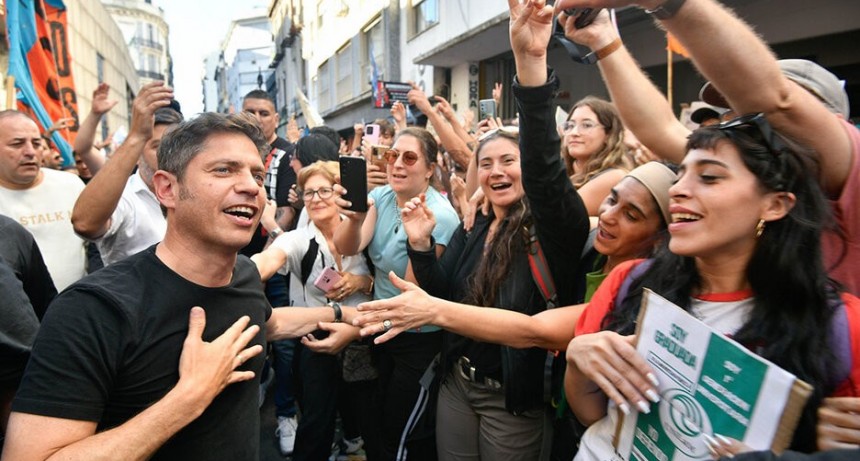Kicillof sum&oacute; a dos referentes de los movimientos sociales en su gobierno