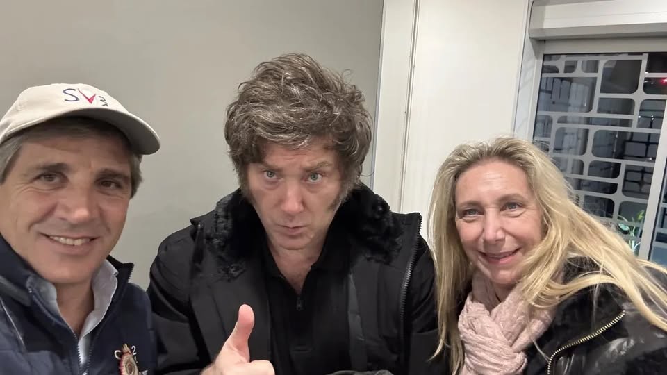 Milei llega a Estados Unidos buscando la foto con Trump y el aval para el acuerdo con el FMI