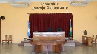 Graves cuestionamientos de la oposición al secretario de Gobierno tras su interpelación en el Concejo