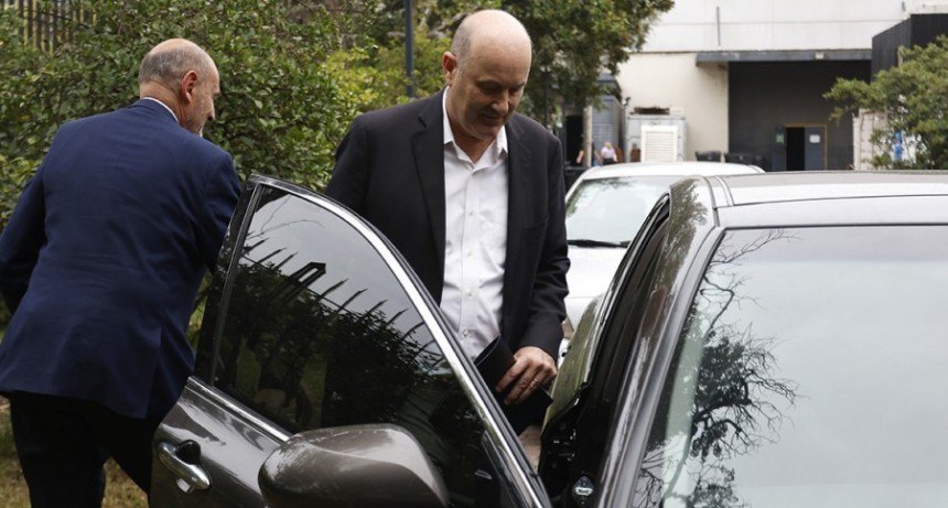 Misil del segundo de Sturzenegger a Caputo: "El lunes hay nuevo esquema cambiario"