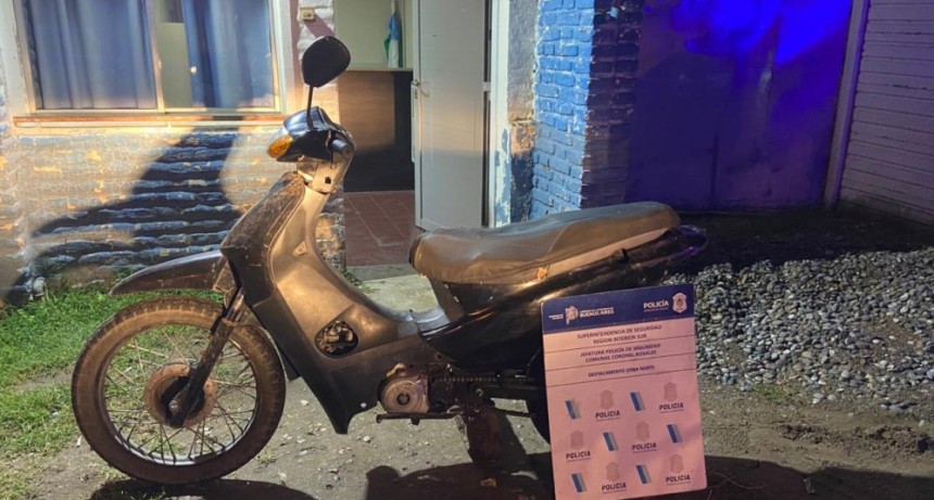 Demoran a un hombre armado con cuchillos y en moto sin documentaci&oacute;n