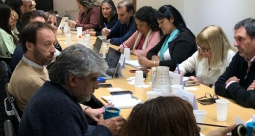 La Provincia acord&oacute; con los gremios de la Ley 10430 y judiciales adelantar a mayo los puntos de aumento previstos para julio