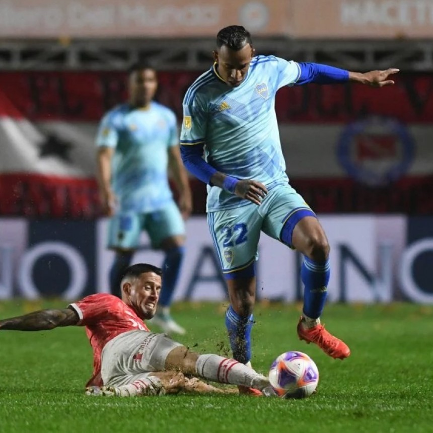 Boca Juniors sufri&oacute; en La Paternal, pero venci&oacute; 1-0 a Argentinos Juniors con un gol de Merentiel sobre el final