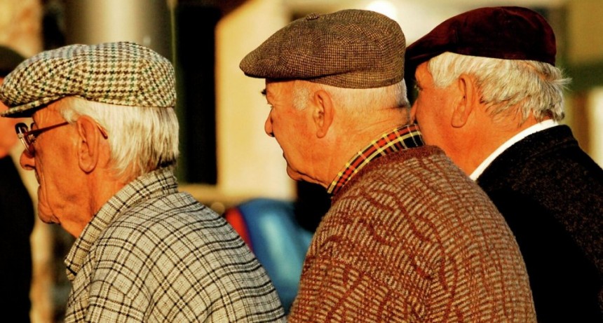 Jubilados: el Gobierno oficializ&oacute; el pago del nuevo bono de $70 mil