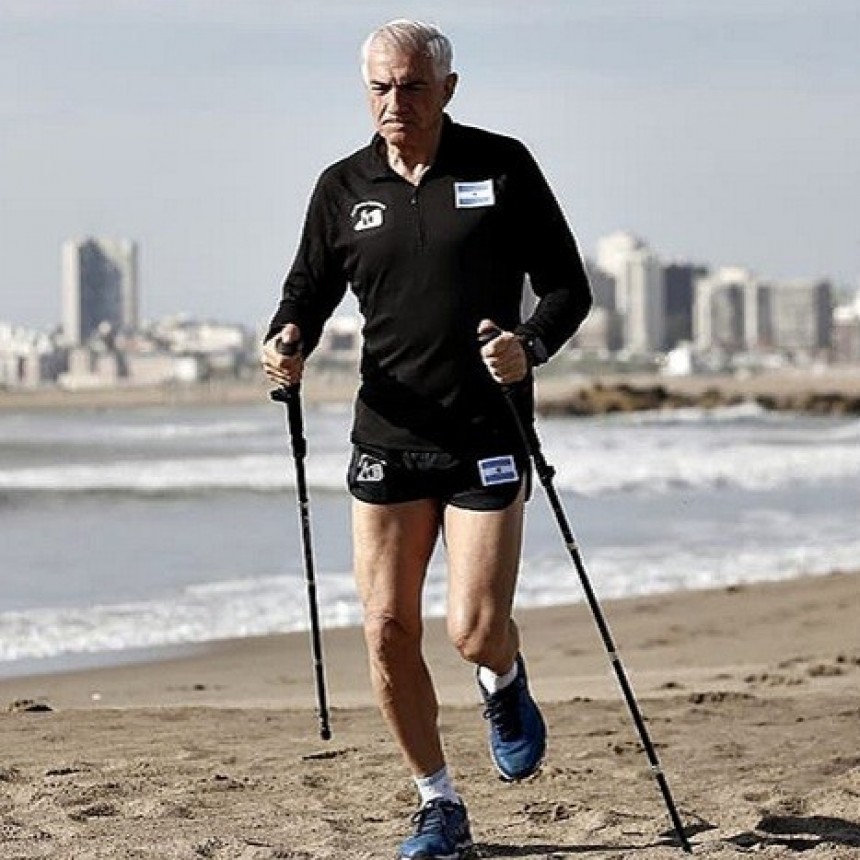 Miles de kil&oacute;metros a pie en homenaje a los 44 tripulantes del ARA &laquo;San Juan&raquo;