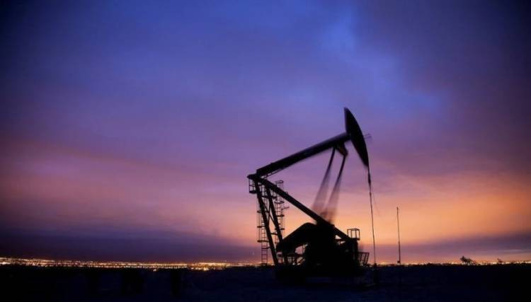 ¿Bajará aún más la nafta? El barril de petróleo vuelve a cotizar a menos de US$ 60