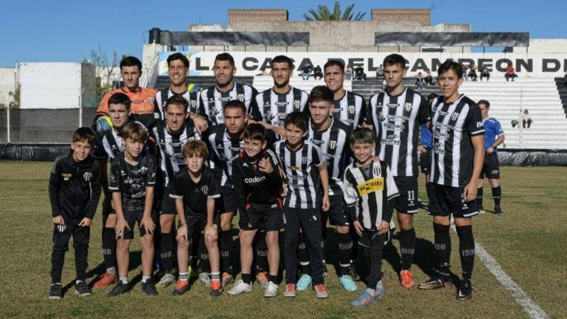Apertura liguista: ganó Liniers y sacó más ventaja; triunfazos de Olimpo y Sansinena