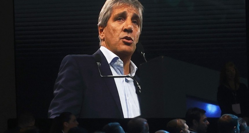 El nuevo blanqueo sale por decreto y esperan USD 10.000 millones