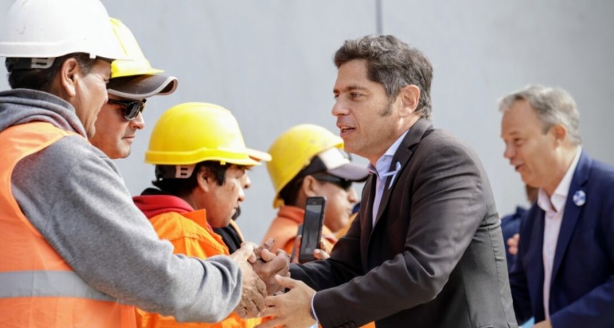 Kicillof cruz&oacute; a Milei en la inauguraci&oacute;n de un viaducto: "Ven&iacute; a fijarte si sirve o no la obra p&uacute;blica"