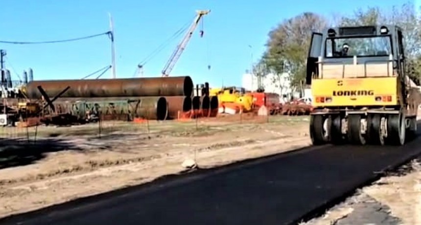 Inicio de Asfaltado de calles internas en Puerto Rosales