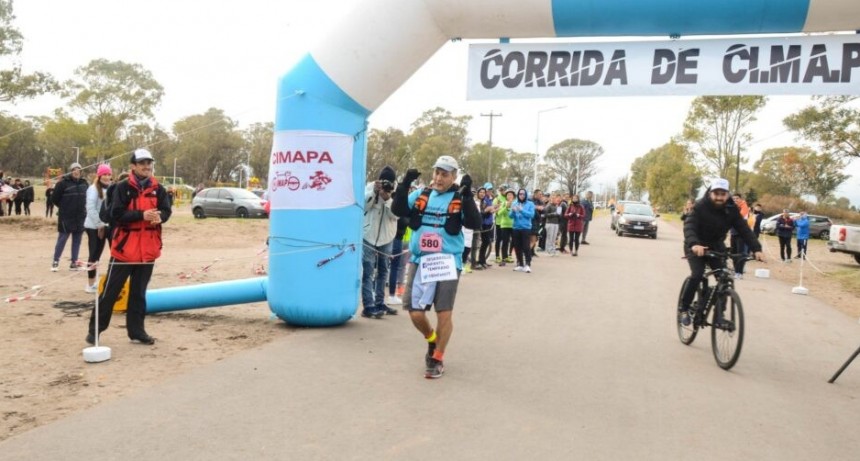 Dar&iacute;o Monz&oacute;n se coron&oacute; en los 21k de CIMAPA 2023