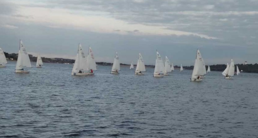 El Yacht Club Puerto Belgrano organiz&oacute; el Grand Prix de la clase Pampero