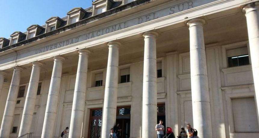 Becas universitarias en la ciudad: las estrategias para evitar que aumente la deserci&oacute;n