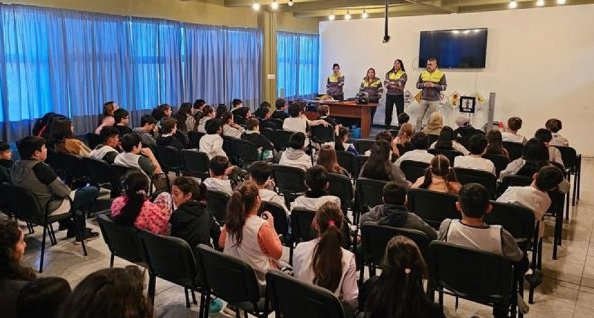 La Direcci&oacute;n de Tr&aacute;nsito inici&oacute; Ciclo de Charlas sobre Seguridad Vial en Escuelas