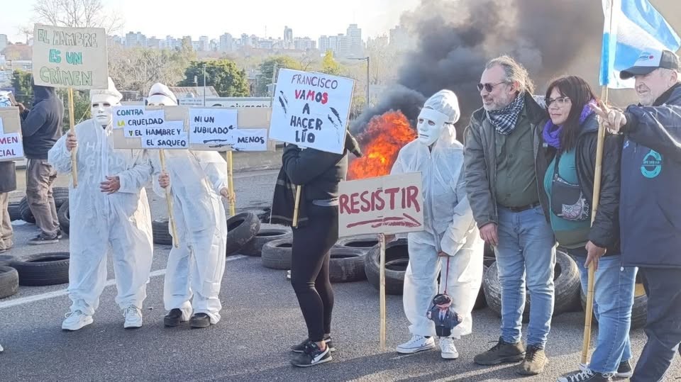 Corte parcial en la Autopista Buenos Aires–La Plata por protesta de UTEP y CTA en apoyo a Cristina Kirchner