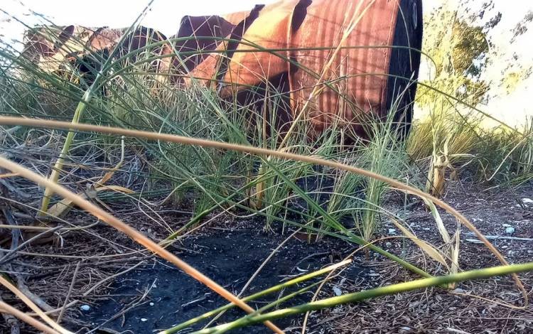 Reabren la investigaci&oacute;n del caso de los 300 barriles oxidados con petr&oacute;leo enterrados