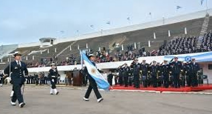 Ceremonia de entrega de Espadas y Jura de la Bandera