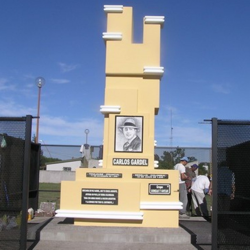 90&ordf; Aniversarios del Fallecimiento de Carlos Gardel