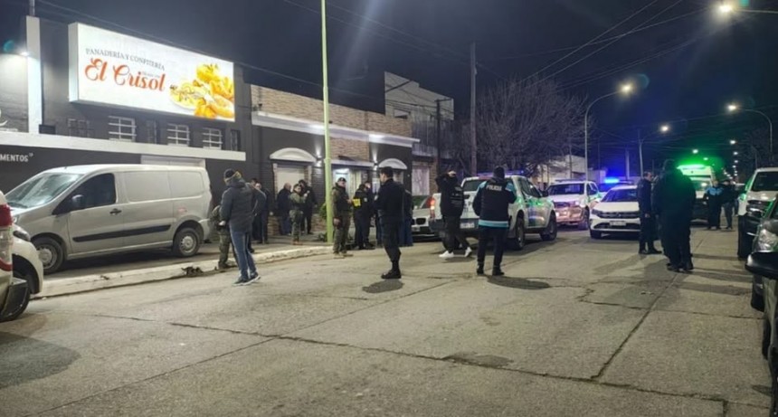 Violento episodio en una panader&iacute;a de Noroeste: hiri&oacute; y at&oacute; al propietario de una panader&iacute;a y luego se quit&oacute; la vida