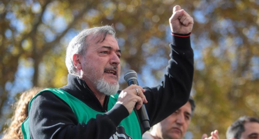 La Justicia suspendi&oacute; la eliminaci&oacute;n del D&iacute;a del Trabajador Estatal y ATE celebr&oacute; la medida con un exabrupto