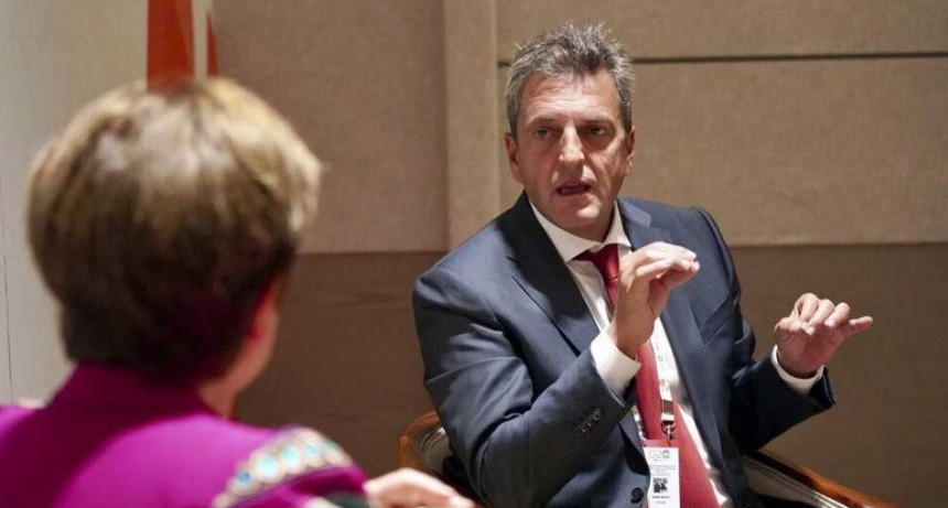 Econom&iacute;a afirma que el FMI anticipar&aacute; 7.900 millones de d&oacute;lares en agosto