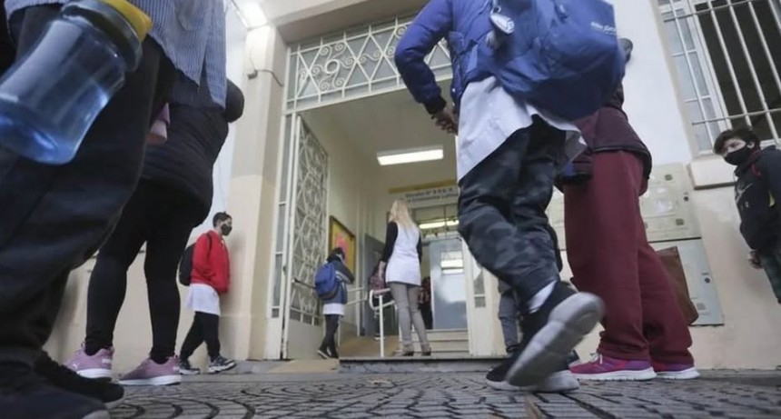 Vacaciones de invierno 2025: cu&aacute;ndo terminan las clases y c&oacute;mo ser&aacute; el receso escolar en cada provincia