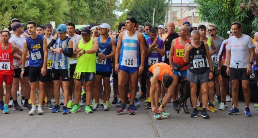 Se corri&oacute; la Media Marat&oacute;n Aniversario de Punta Alta