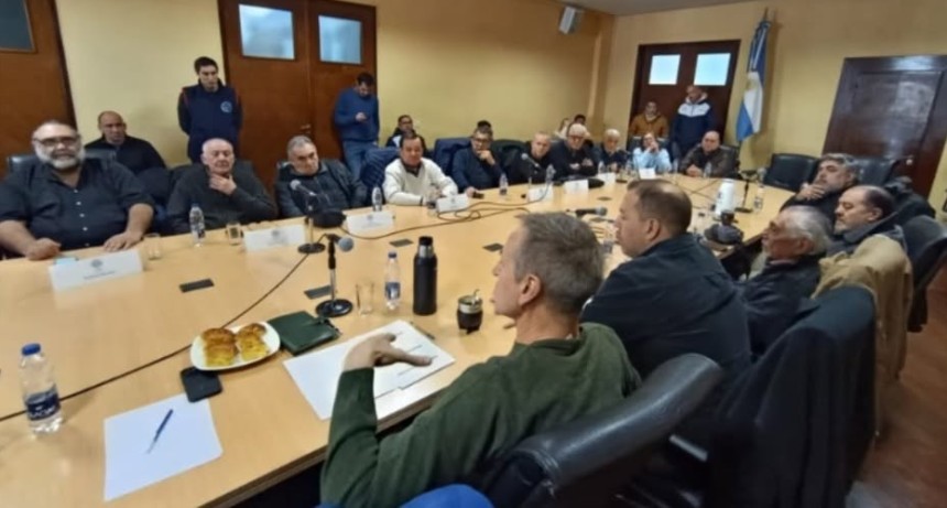 La CGT, las dos CTA y la UTEP acordaron un plan de lucha escalonado contra el Gobierno de Javier Milei