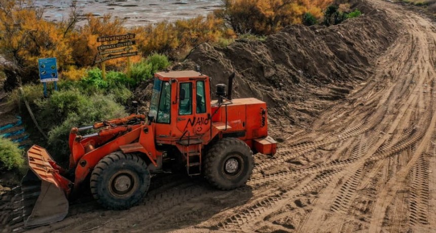 Avanzan los trabajos de reconstrucci&oacute;n del tajamar y del sistema de desag&uuml;es en  Villa del Mar