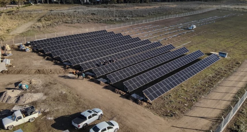 El Parque Solar de Pehuen Co avanza y aumentar&aacute; un 20% la capacidad energ&eacute;tica de la villa