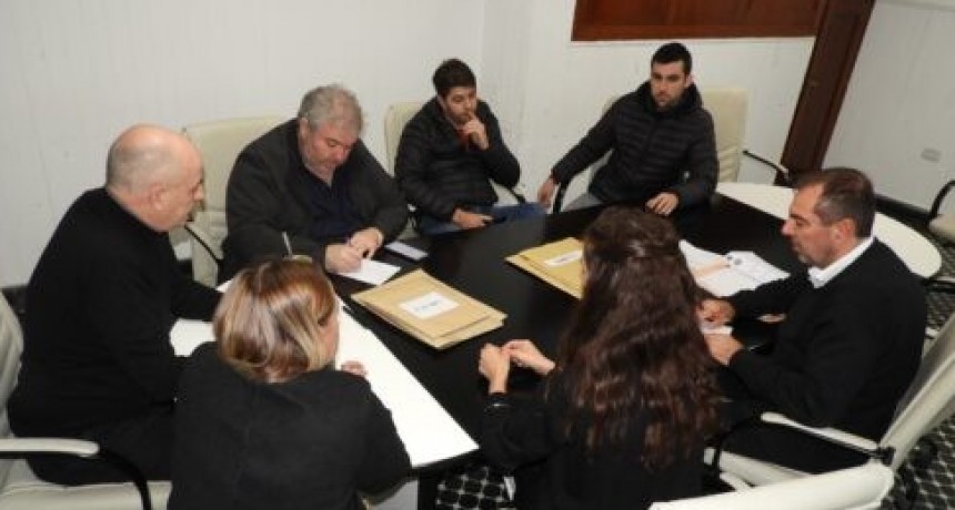 Con Fondos del Financiamiento Educativo licitan obra de recambio de techos en la EP N&deg;10 de Nueva Bah&iacute;a