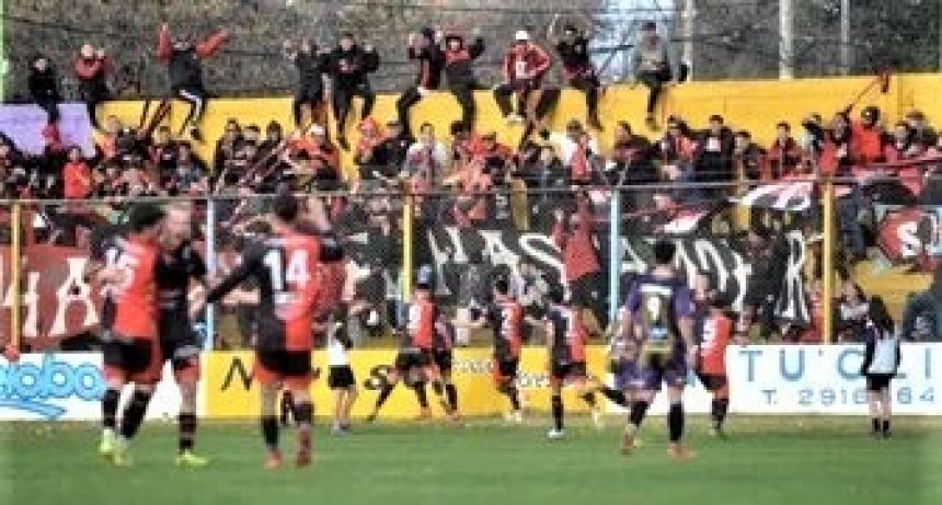 Sporting gan&oacute; a lo Sporting y salio del fondo