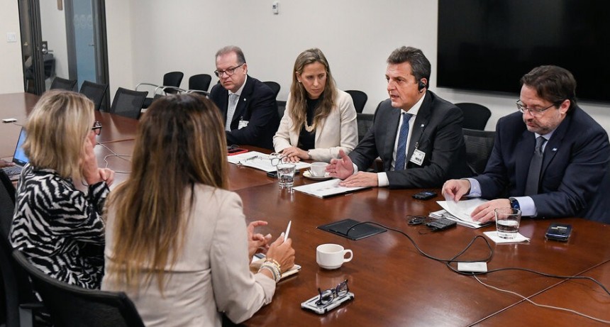 Economia:Cr&eacute;ditos para obras y gasto social