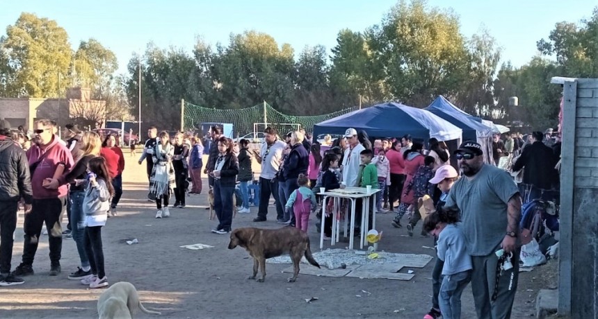 Multitudinario festejo por el dia del Ni&ntilde;o en Villa Arias